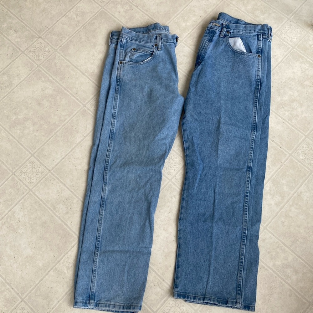 Two (bundle)Wrangler Rugged Wear. Used. Cat and Dog household.